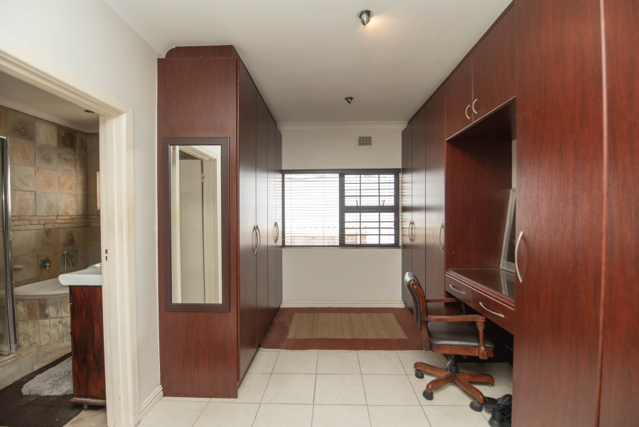 4 Bedroom Property for Sale in Humewood Eastern Cape